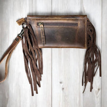Load image into Gallery viewer, Brown leather wristlet