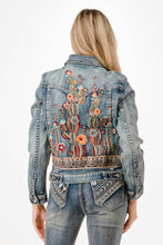 Load image into Gallery viewer, Floral Embroidery Detail Denim Jacket
