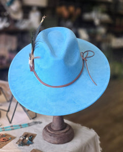 Blue Boho Western Hat w Feather Hat Band, White Turquoise Stone & Leather Band