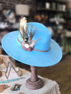 Blue Boho Western Hat w Feather Hat Band, White Turquoise Stone & Leather Band