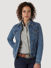 Load image into Gallery viewer, Wrangler® Women&#39;s Western Dark Denim Jacket
